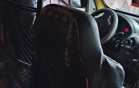 Renault Kangoo II рестайлинг, 2001 год, 150 000 рублей, 4 фотография