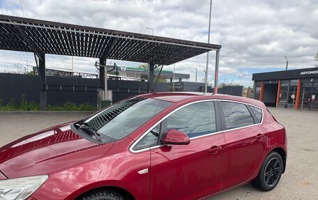 Opel Astra J, 2011 год, 650 000 рублей, 4 фотография