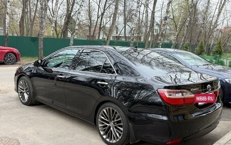 Toyota Camry, 2018 год, 2 390 000 рублей, 3 фотография