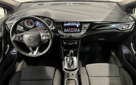 Opel Astra K, 2018 год, 1 399 800 рублей, 9 фотография