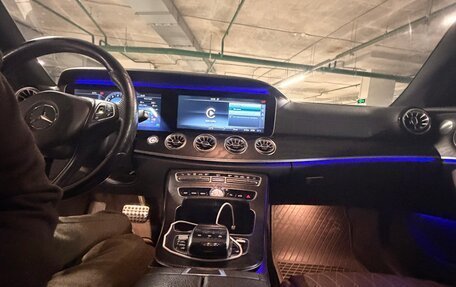 Mercedes-Benz E-Класс, 2017 год, 3 100 000 рублей, 9 фотография