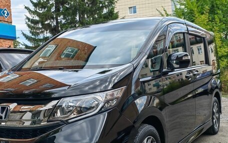 Honda Stepwgn IV, 2015 год, 1 790 000 рублей, 2 фотография