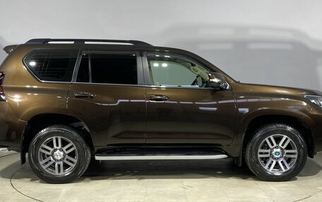 Toyota Land Cruiser Prado 150 рестайлинг 2, 2018 год, 5 500 000 рублей, 5 фотография