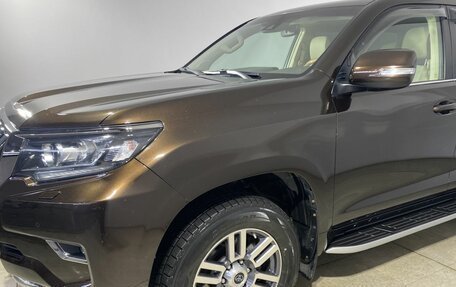 Toyota Land Cruiser Prado 150 рестайлинг 2, 2018 год, 5 500 000 рублей, 12 фотография