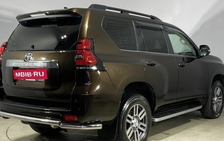 Toyota Land Cruiser Prado 150 рестайлинг 2, 2018 год, 5 500 000 рублей, 7 фотография