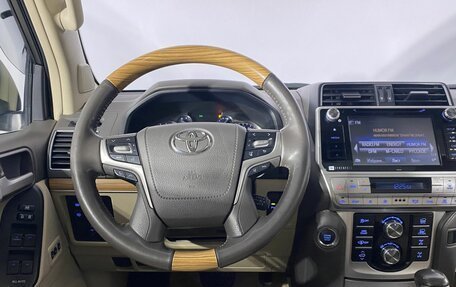 Toyota Land Cruiser Prado 150 рестайлинг 2, 2018 год, 5 500 000 рублей, 17 фотография