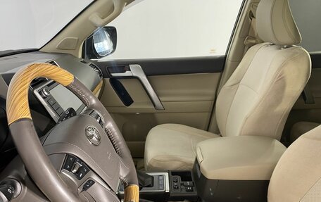 Toyota Land Cruiser Prado 150 рестайлинг 2, 2018 год, 5 500 000 рублей, 22 фотография