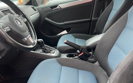 Volkswagen Jetta VI, 2013 год, 930 000 рублей, 5 фотография