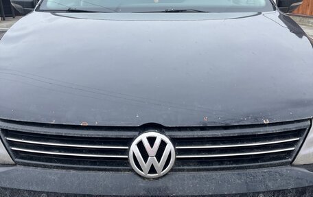 Volkswagen Jetta VI, 2013 год, 930 000 рублей, 2 фотография