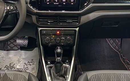 Volkswagen T-Cross I, 2023 год, 1 485 000 рублей, 16 фотография