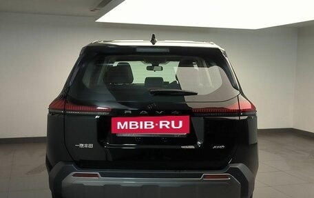 Toyota RAV4, 2025 год, 4 680 000 рублей, 6 фотография