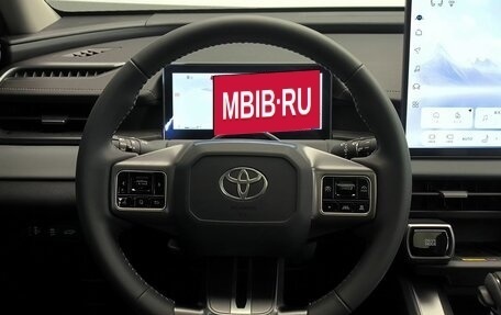 Toyota RAV4, 2025 год, 4 680 000 рублей, 15 фотография