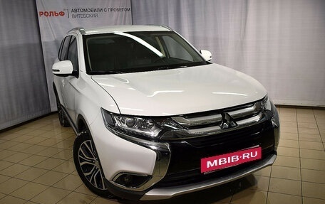 Mitsubishi Outlander III рестайлинг 3, 2017 год, 1 949 585 рублей, 3 фотография