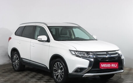 Mitsubishi Outlander III рестайлинг 3, 2017 год, 1 949 585 рублей, 5 фотография