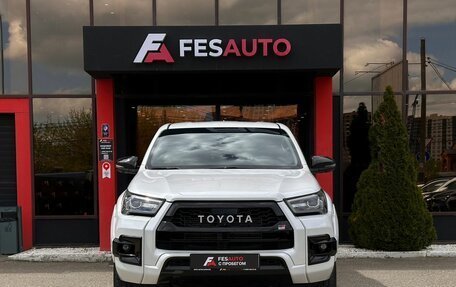 Toyota Hilux VIII, 2023 год, 6 650 000 рублей, 2 фотография