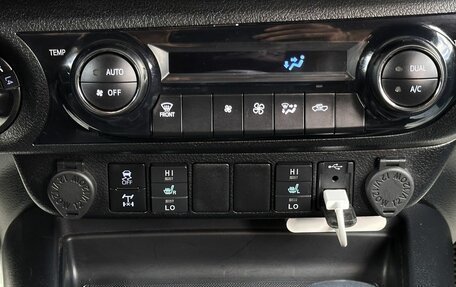 Toyota Hilux VIII, 2023 год, 6 650 000 рублей, 16 фотография