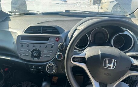 Honda Fit III, 2010 год, 690 000 рублей, 9 фотография