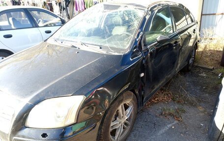 Toyota Avensis III рестайлинг, 2004 год, 310 000 рублей, 3 фотография