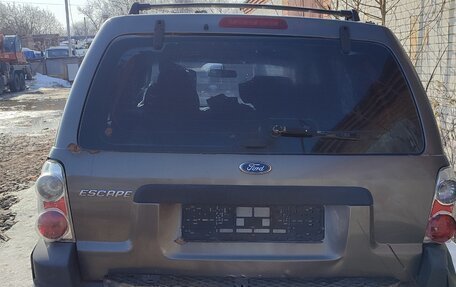 Ford Escape II, 2005 год, 200 000 рублей, 3 фотография