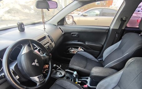 Mitsubishi Outlander III рестайлинг 3, 2011 год, 610 000 рублей, 5 фотография