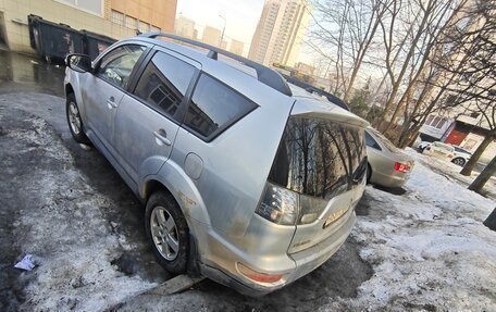 Mitsubishi Outlander III рестайлинг 3, 2011 год, 610 000 рублей, 4 фотография