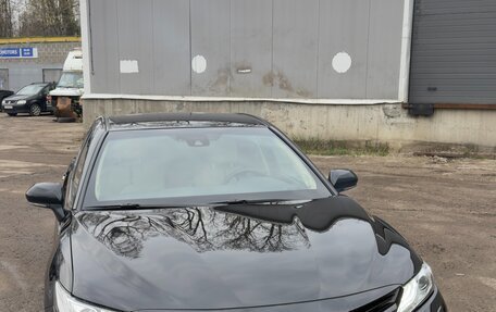 Toyota Camry, 2021 год, 3 200 000 рублей, 1 фотография