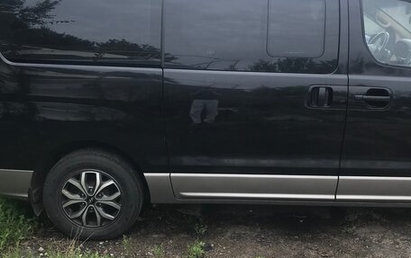 Hyundai Grand Starex Grand Starex I рестайлинг 2, 2018 год, 2 000 000 рублей, 2 фотография