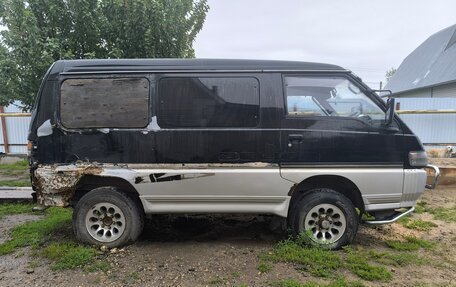 Mitsubishi Delica III, 1997 год, 270 000 рублей, 2 фотография