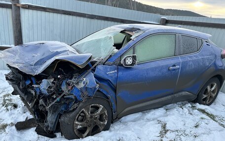 Toyota C-HR I рестайлинг, 2018 год, 850 000 рублей, 3 фотография