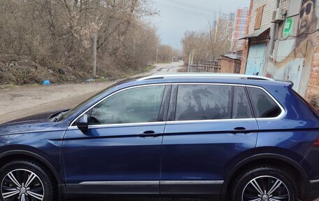 Volkswagen Tiguan II, 2017 год, 2 300 000 рублей, 2 фотография