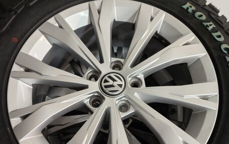 Volkswagen Tiguan II, 2017 год, 2 300 000 рублей, 10 фотография