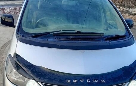 Toyota Estima III рестайлинг -2, 2001 год, 750 000 рублей, 4 фотография