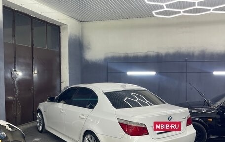 BMW 5 серия, 2009 год, 1 620 000 рублей, 3 фотография