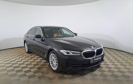 BMW 5 серия, 2021 год, 3 650 000 рублей, 3 фотография
