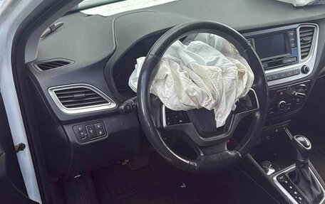 Hyundai Solaris II рестайлинг, 2019 год, 319 675 рублей, 4 фотография