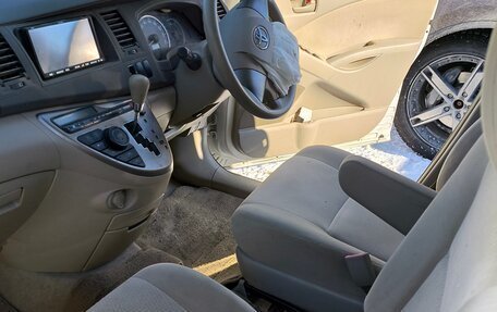 Toyota ISis I, 2012 год, 350 000 рублей, 5 фотография