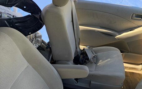 Toyota ISis I, 2012 год, 350 000 рублей, 6 фотография