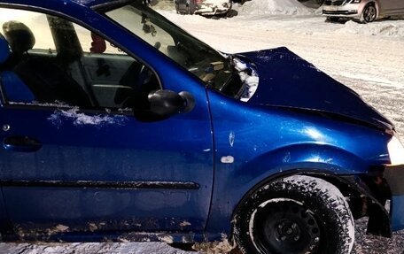 Renault Logan I, 2005 год, 110 000 рублей, 3 фотография