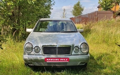 Mercedes-Benz E-Класс, 1997 год, 200 000 рублей, 4 фотография