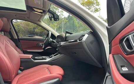 BMW 3 серия, 2023 год, 3 400 000 рублей, 13 фотография