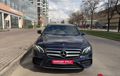 Mercedes-Benz E-Класс, 2018 год, 3 950 000 рублей, 1 фотография