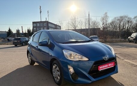 Toyota Aqua I, 2015 год, 935 000 рублей, 1 фотография