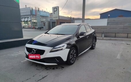Volvo V40 Cross Country I, 2018 год, 1 049 000 рублей, 1 фотография