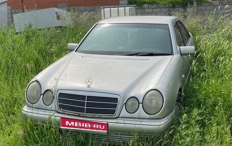 Mercedes-Benz E-Класс, 1996 год, 150 000 рублей, 1 фотография