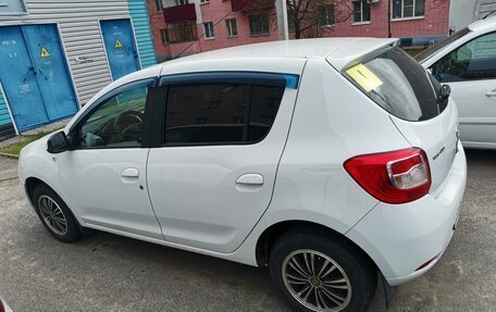 Renault Sandero II рестайлинг, 2017 год, 850 000 рублей, 2 фотография