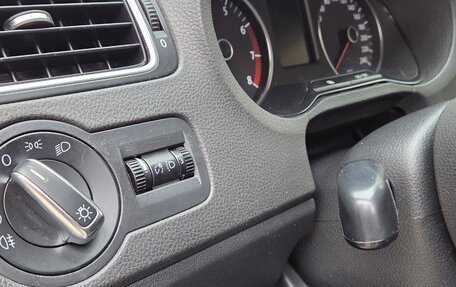 Volkswagen Polo VI (EU Market), 2010 год, 1 099 000 рублей, 12 фотография