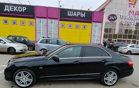 Mercedes-Benz E-Класс, 2011 год, 1 800 000 рублей, 3 фотография