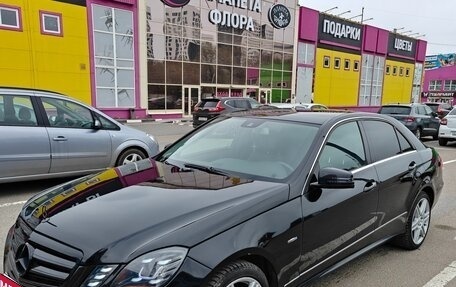 Mercedes-Benz E-Класс, 2011 год, 1 800 000 рублей, 2 фотография