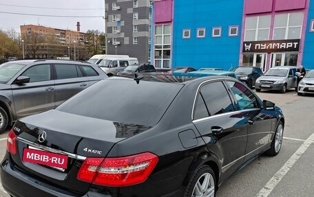 Mercedes-Benz E-Класс, 2011 год, 1 800 000 рублей, 6 фотография