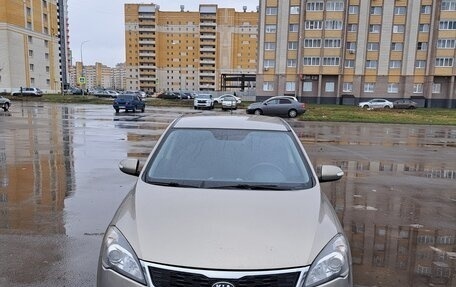 KIA cee'd I рестайлинг, 2010 год, 730 000 рублей, 2 фотография